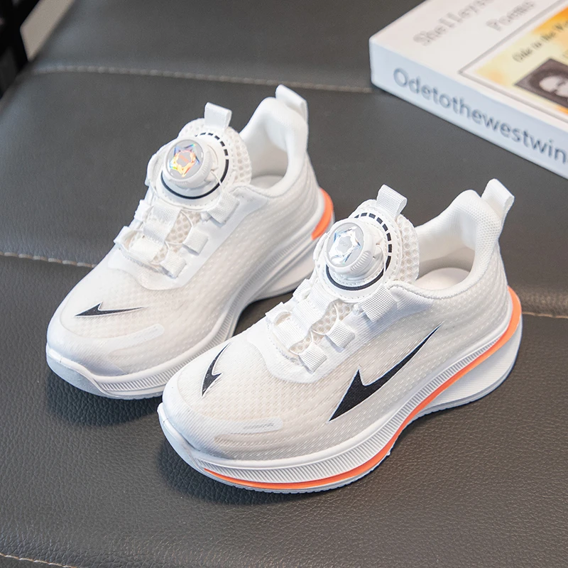 A pair of breathable summer and spring youth basketball shoes for children, with a rotating buckle design. Model: YY-403