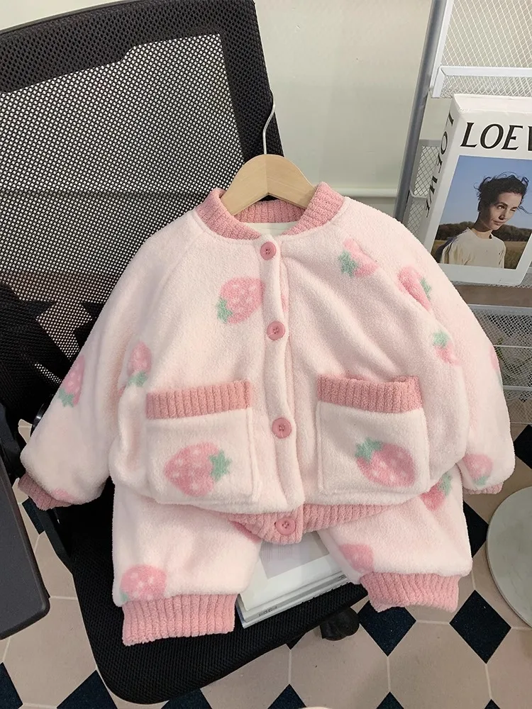 

Домашняя одежда для девочек: утепленный коралловый флис, длинный рукав, круглый вырез, без узоров, другие материалы, осенняя коллекция...