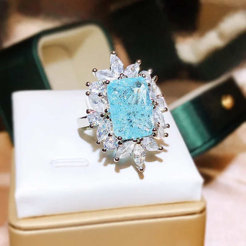 Brilliant and fresh aquamarine gemstone inlay flower rings for women beautiful fashion ring engagement wedding silver jewelry