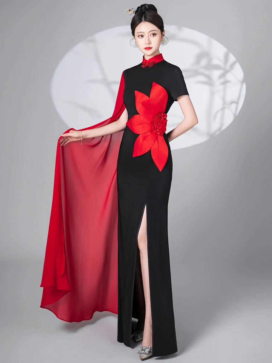 

Элегантное длинное вечернее платье с разрезом «рыбий хвост» и большим цветком для показа мод, черного цвета, для моделей.