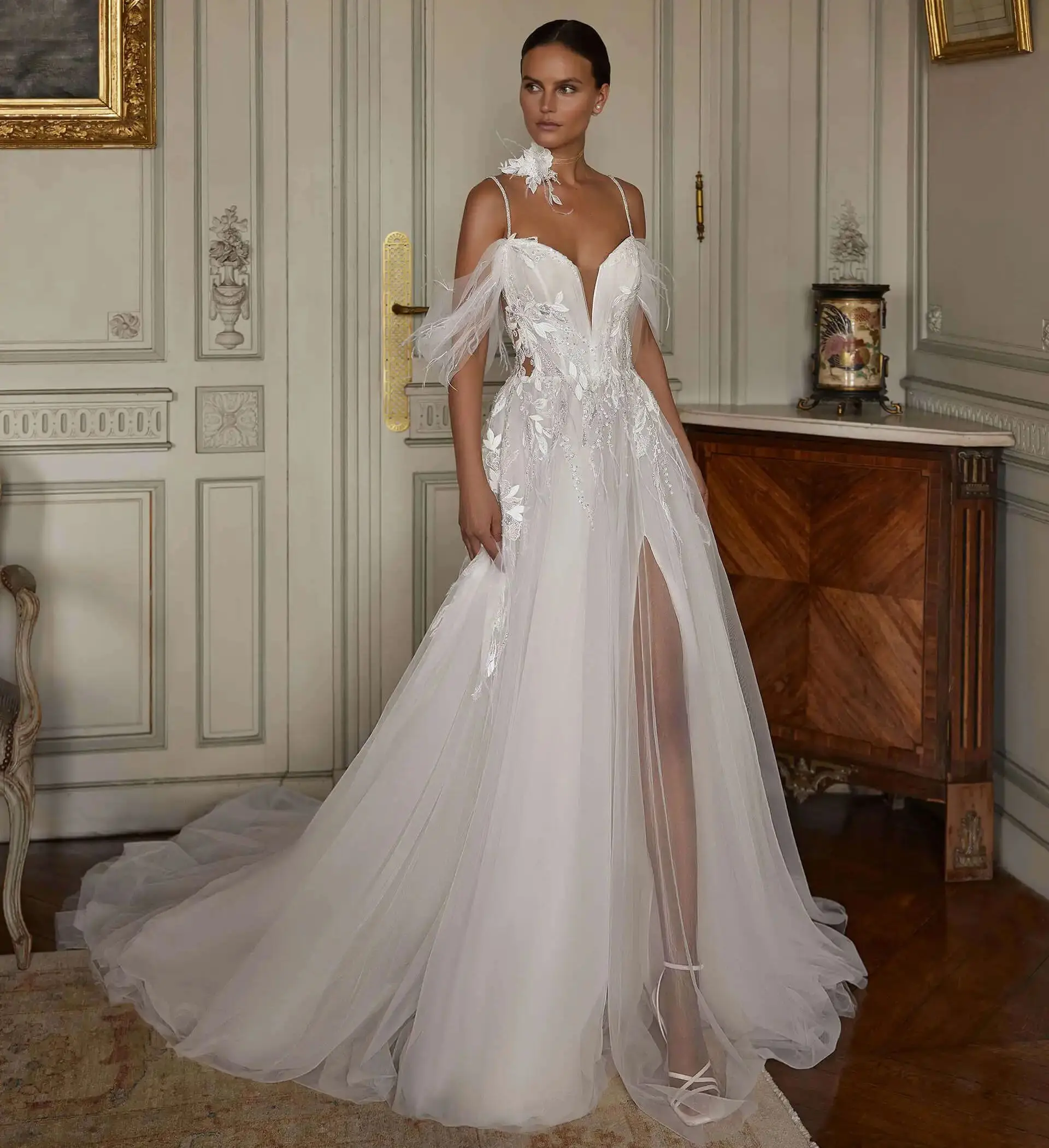

Charming A Line Wedding Dresses Lace sequins Feathers Bridal Gowns Sexy Side Split Sweep Train Custom Made Vestidos De novia