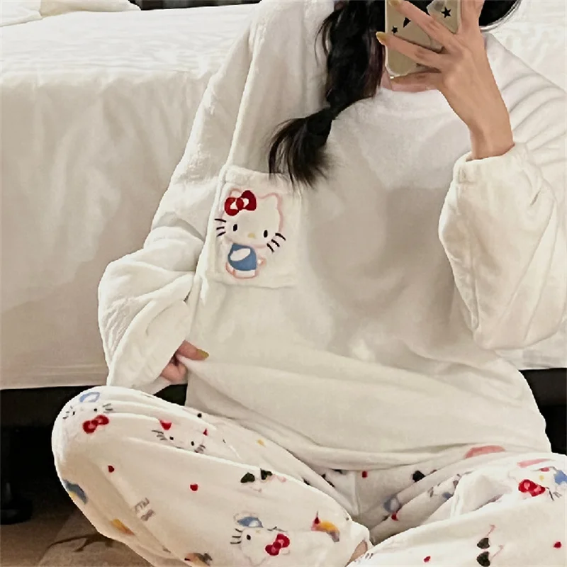 Sanrio-Pijama de Hello Kitty Kuromi My Melody Pochacco para mujer, conjunto de dibujos animados Y2k Kawaii Ins, ropa de casa de felpa para