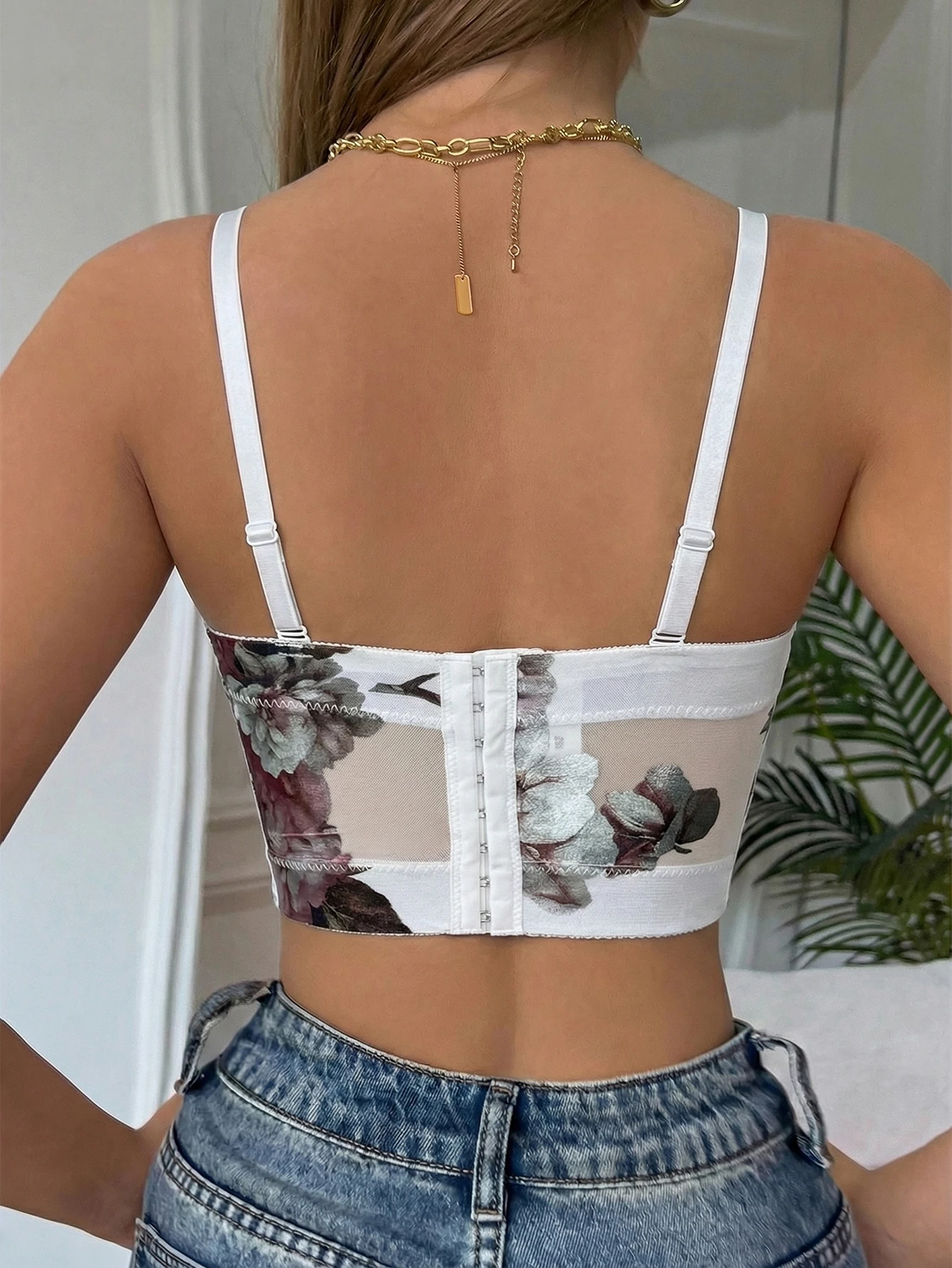 Spicy Silver Flower Spaghetti Strap Vest with Padded Bra, Tight-Fitting Style, Perfect for Everyday Outings, Parties, Dates, Etc
