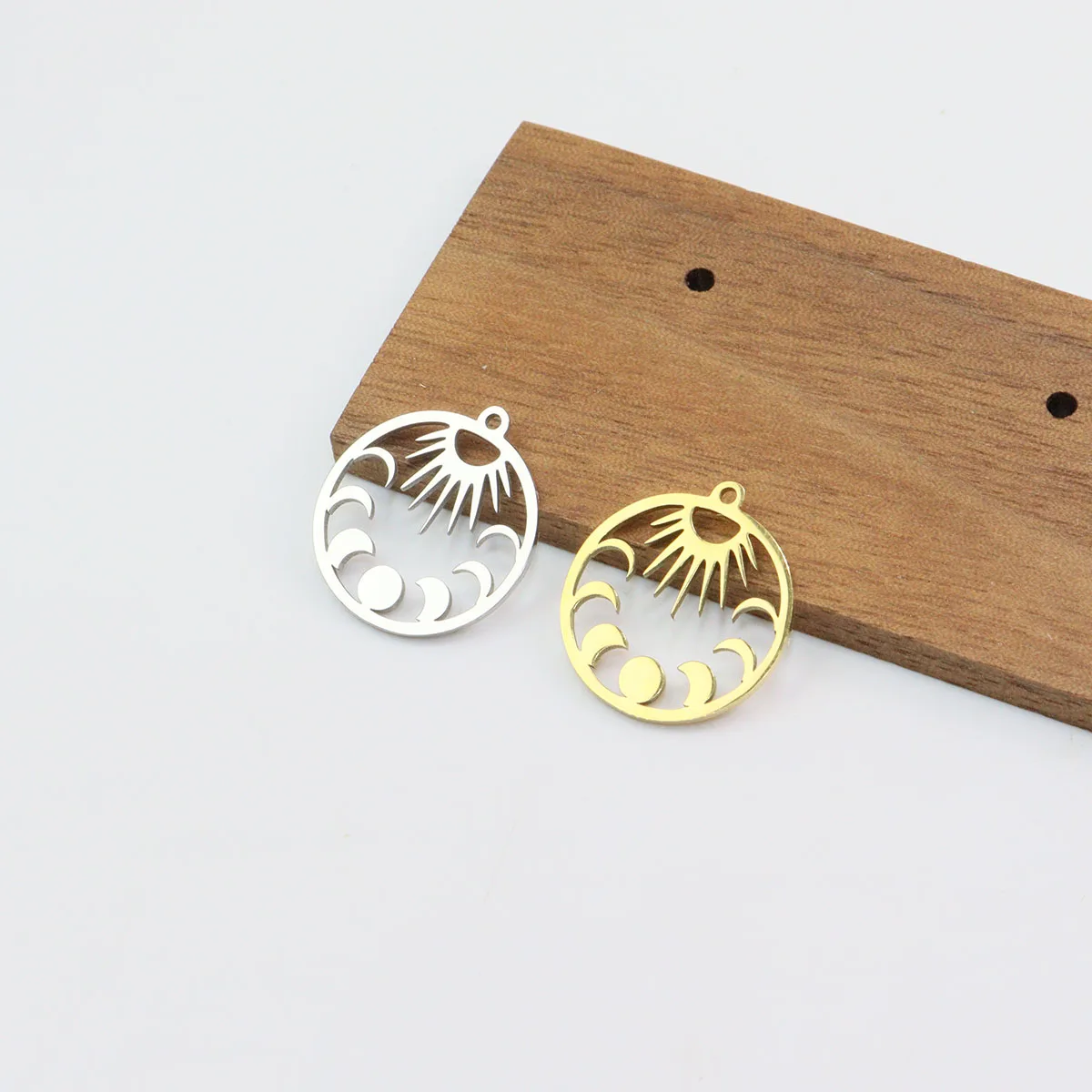 10pcs 15mm Stainless Steel Shiny Mirror Polished Moon Jewelry Charms Pendant DIY Handcraft Waterproof Antiallergic Vacuum Plate