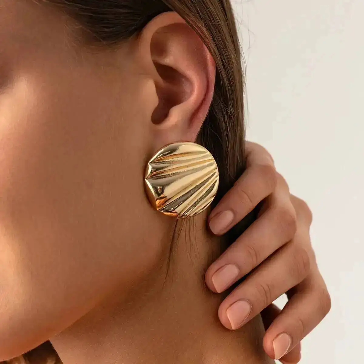 Salircon Simple Retro Gold Color Round Stud Earring Women Punk Metal Texture Geometric Irregular Piercing Ear Buckle Jewelry