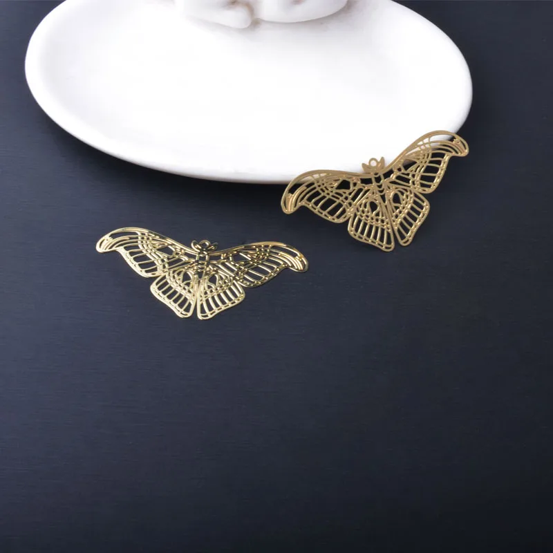 10 Stück Messing-Filigran-Anhänger in Roségold mit Schmetterlings-, Motten- und Zikadenmotiven für Damenschmuck und Accessoires – Detail 4