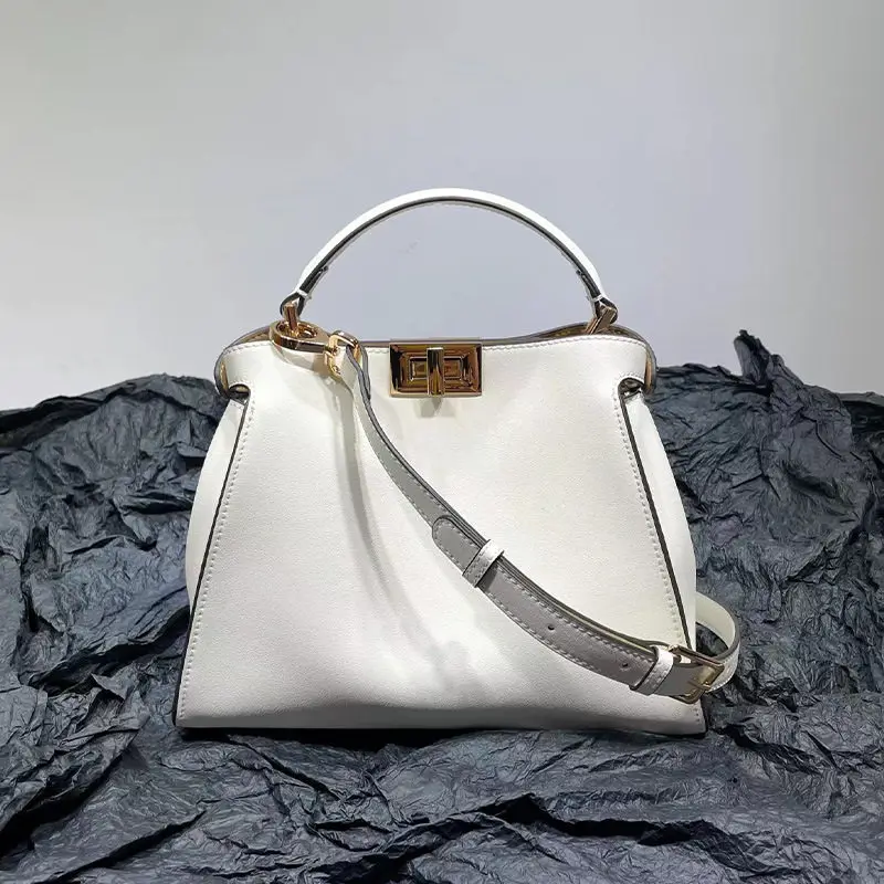 Women's Large Capacity Leather Bag Commuter Bag 2025 New Style Vintage American Tote Bag Soft Synthetic Interior