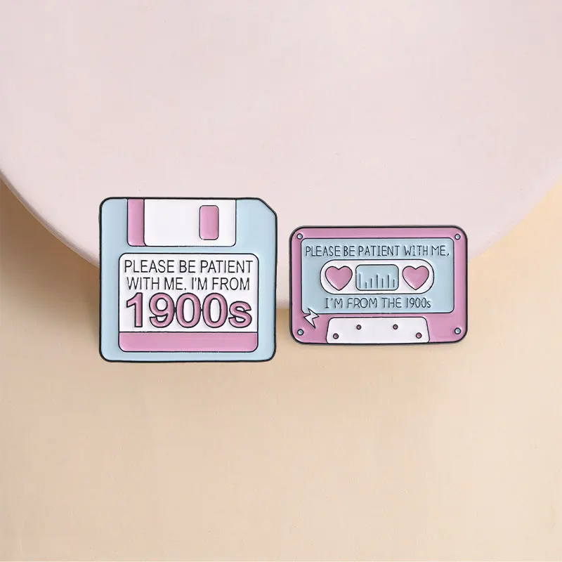 90s Retro Nostalgia Enamel Pins Tape Digital Disk CD Cassette Tape No Signal TV Sewing Machine Brooches Lapel Badge Jewelry Gift