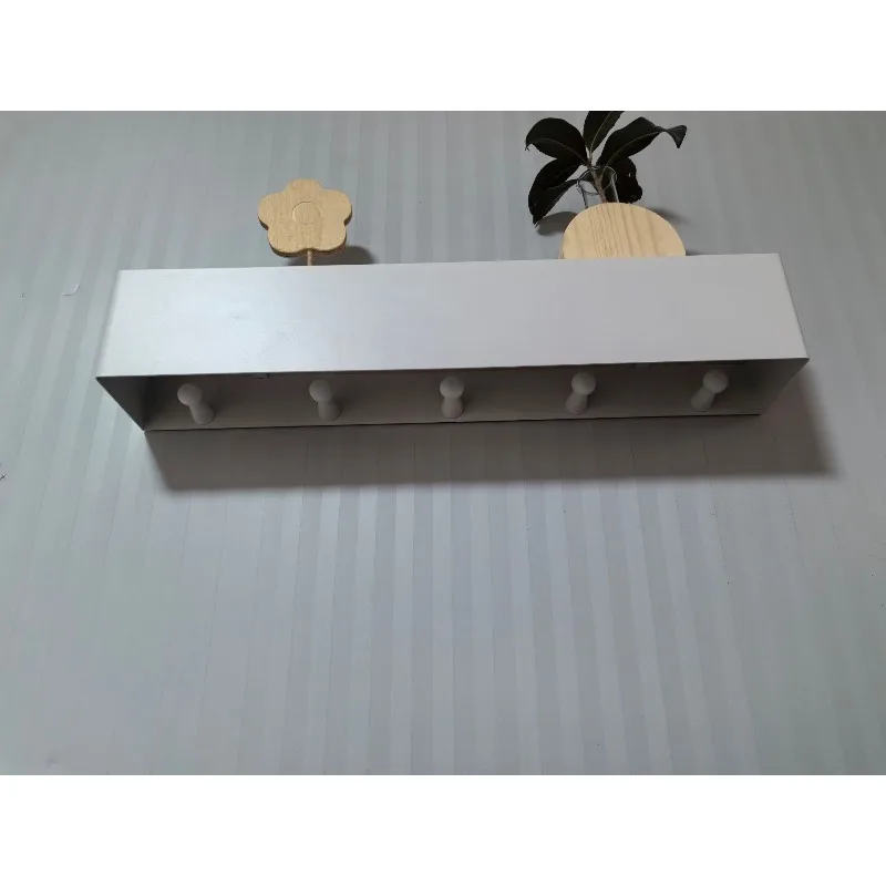 壁掛けハンガー、リビングルームの入り口にある洋服ハンガー、バーチ材の壁掛けフック5フックハンガー洋服ラックスタンド