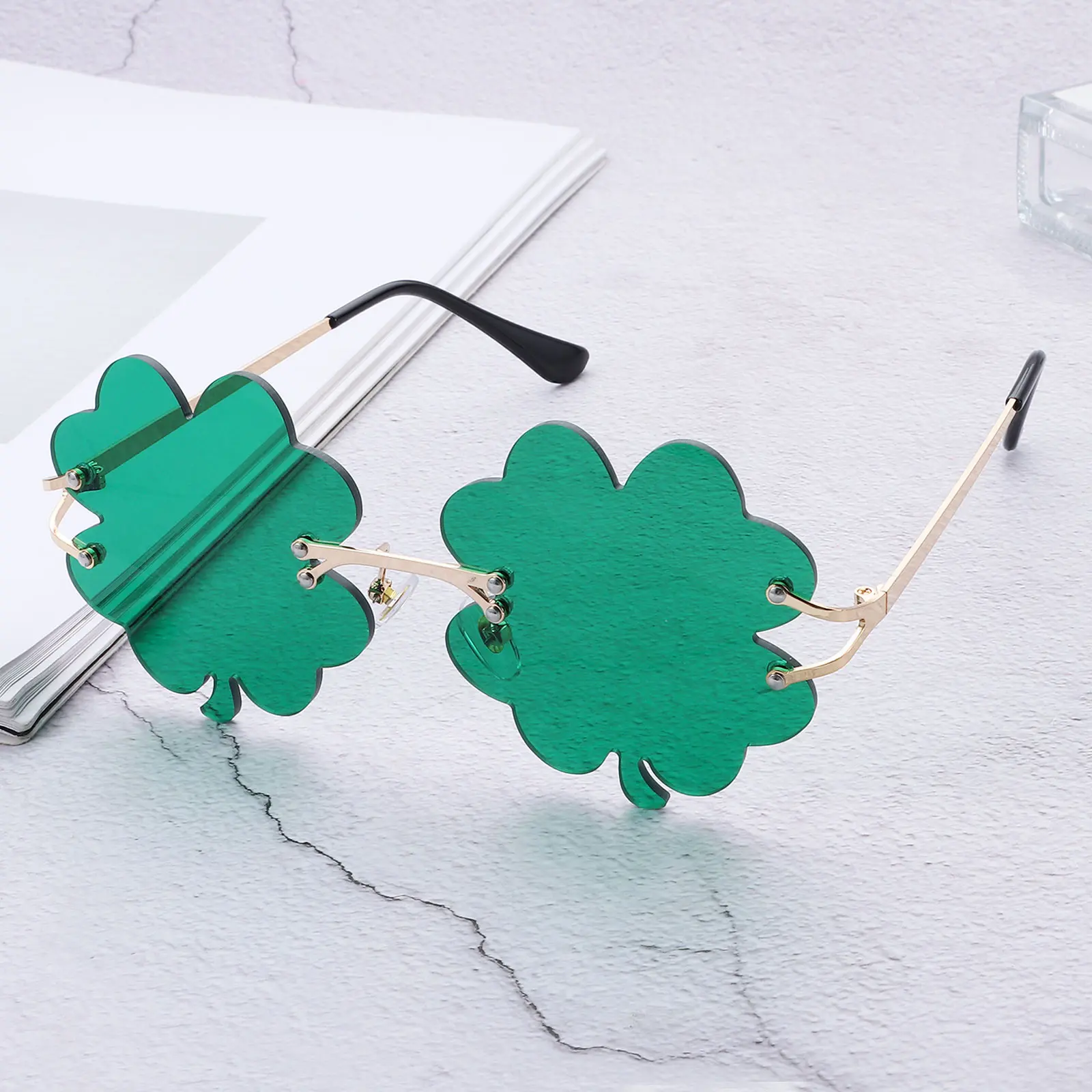 Green Four Leaf Clover Glasses Irish Shamrock Sunglasses St. Patrick's Day Accessories Rimless Sun Glasses UV400 Protection