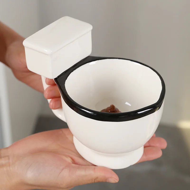 

Creative Toilet Cup with Quirky 3D Ceramic Poop Mug and Toilet Cup Design Give A Gift Drinking Utensils