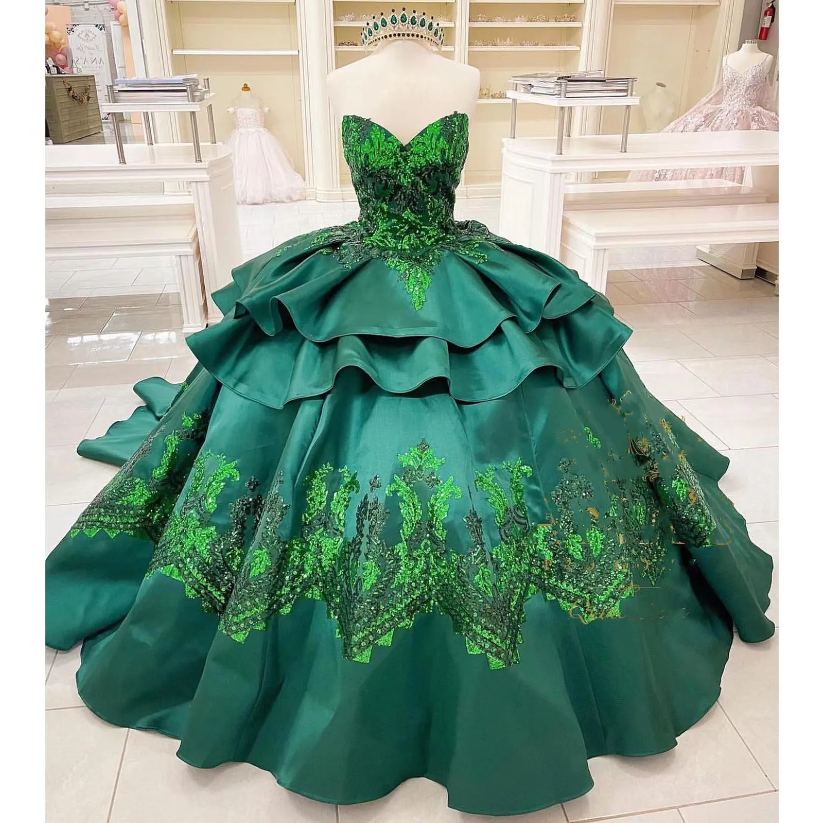 Verde quinceanera vestidos de baile cetim lantejoulas apliques vestido princesa para doce 15 menina vestidos de 15 años personalizado