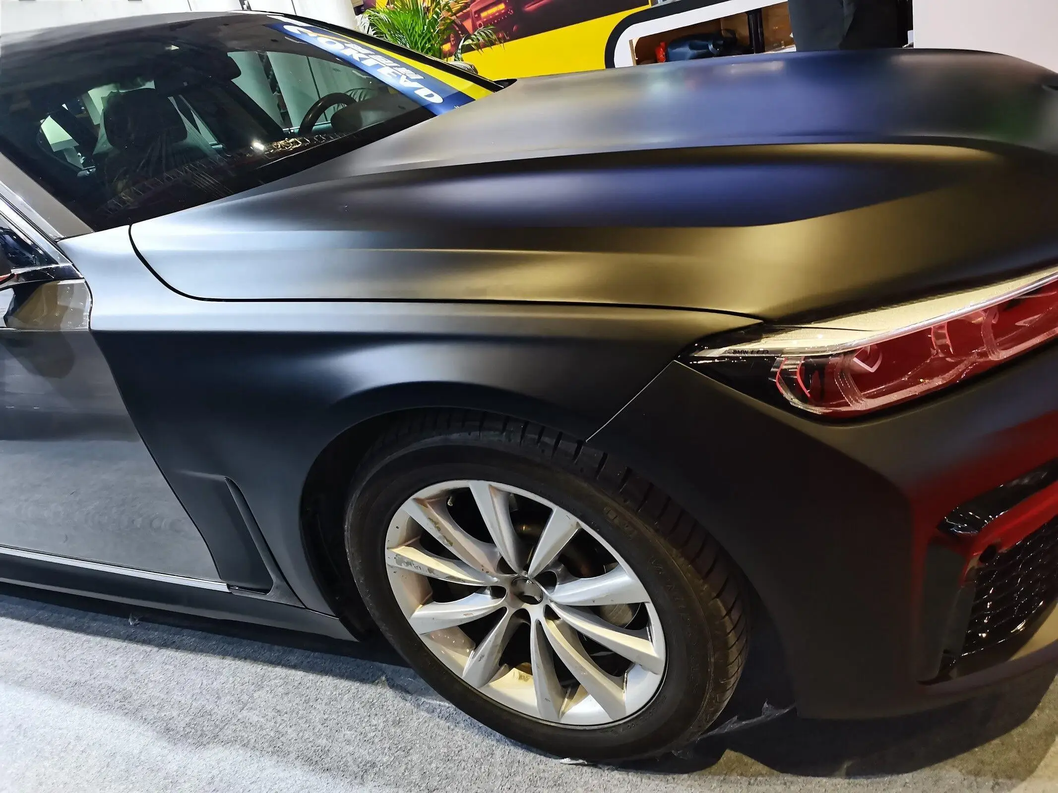 بيع المصنع مباشرة لـ 7series F01 F02 Bodykit 08-15y ترقية إلى 2023 G11 G12 LCI M760 Sport Sedan Bodykit الحاجز الخلفي 1:1 #4