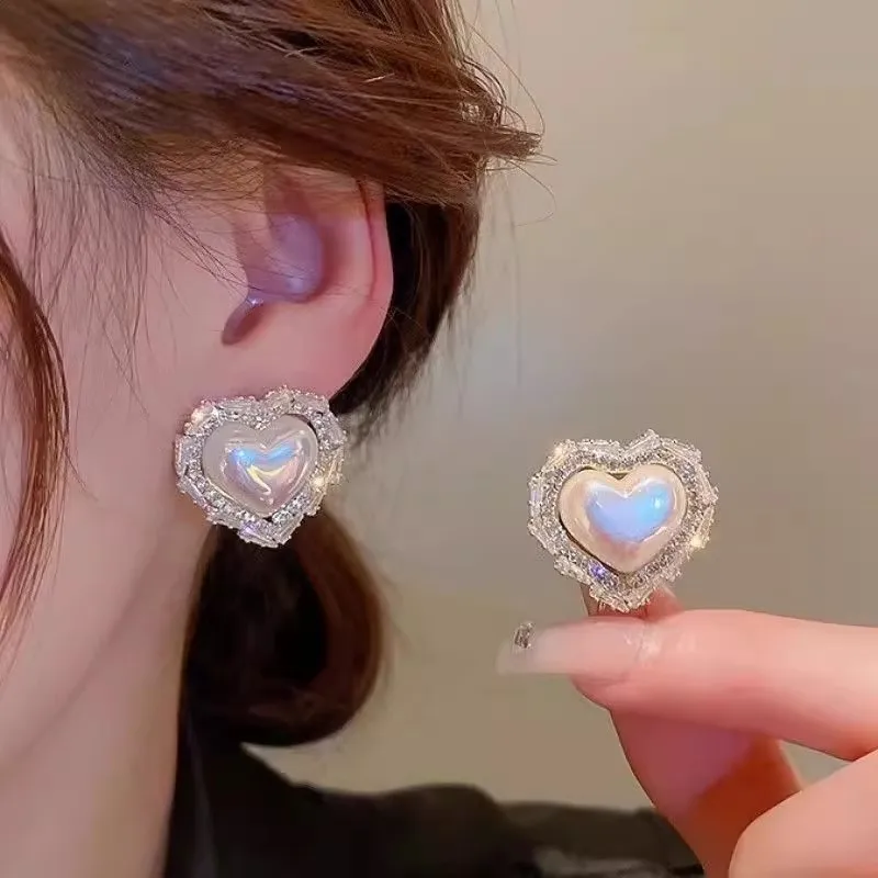 

Корейские модные серьги-гвоздики из серебра 925 пробы с ярким жемчугом и сердечками для женщин, ювелирные изделия, трендовые роскошные серьги-гвоздики с кристаллами и цирконием 2023 года