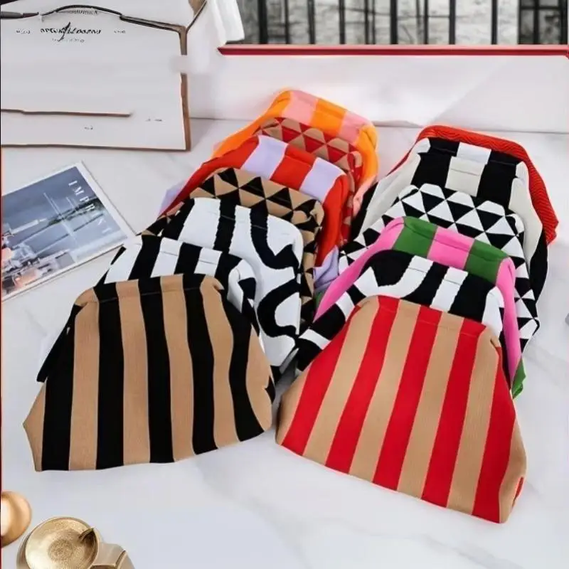 Polyester Cosmetic Clutch Bag Large Capacity Lightweight Breathable Travel Makeup Organizer Girls Daily Use Fashion Accessories