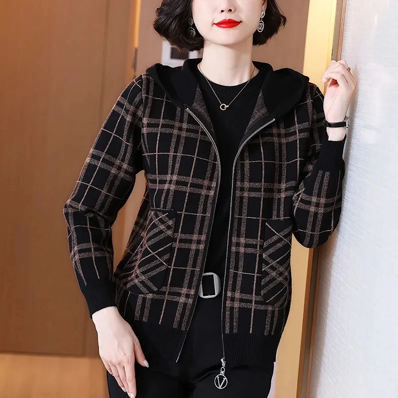 2023 Autumn New Middle-aged Mother Cardigan Sweater Fashion Hooded Plaid Zipper Knitted Coat Women Casual Knitting Cardigan Tops