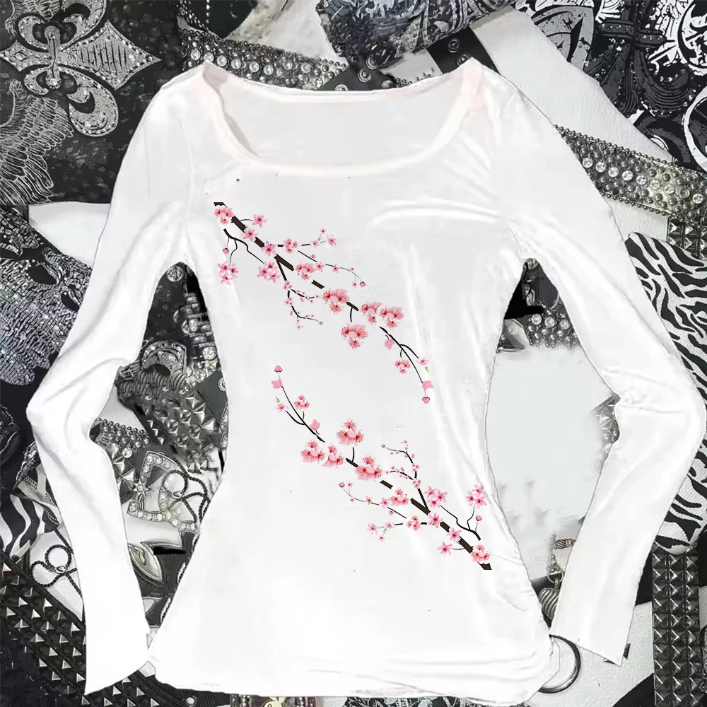 Y2K Millennium style casual women's long sleeved slim fit top suitable for autumn and winter base clothes, close fitting and com