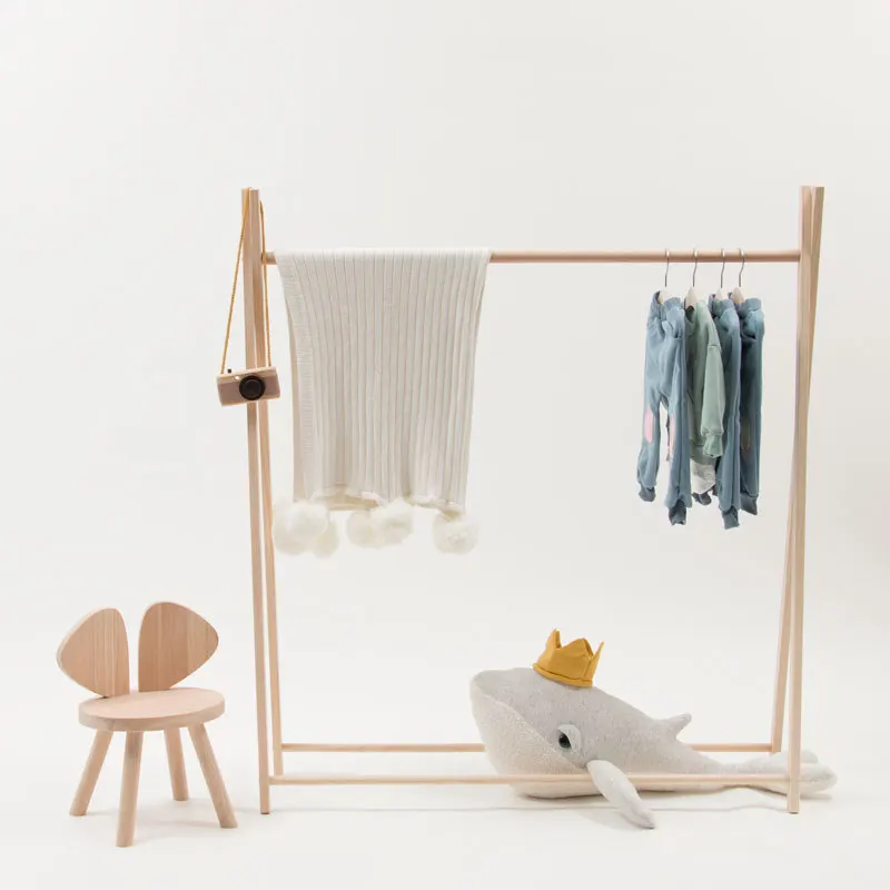 Nordic‑Style Simple Solid Wood Floor‑Standing Kids Garment Rack, Display Hanger for Children Clothing Store & Kids Bedroom