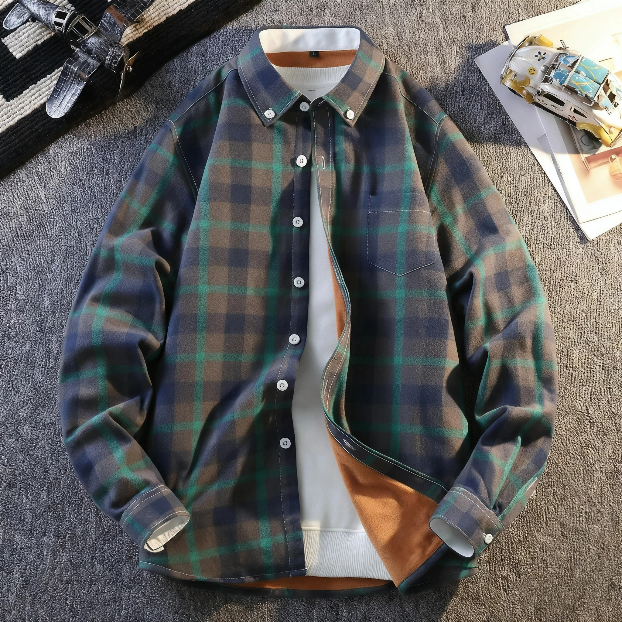 قميص مخطط جديد لخريف 2025 للمراهقين بأكمام طويلة وفضفاض مناسب غير رسمي ملابس الشارع بأزرار للأسفل قميص موضة الشباب #1