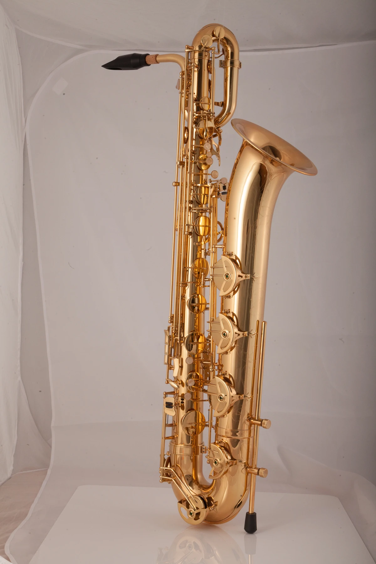 

Real Pictures Baritone Saxophone Brass Plated Professional Woodwind Instruments With Case Accessories