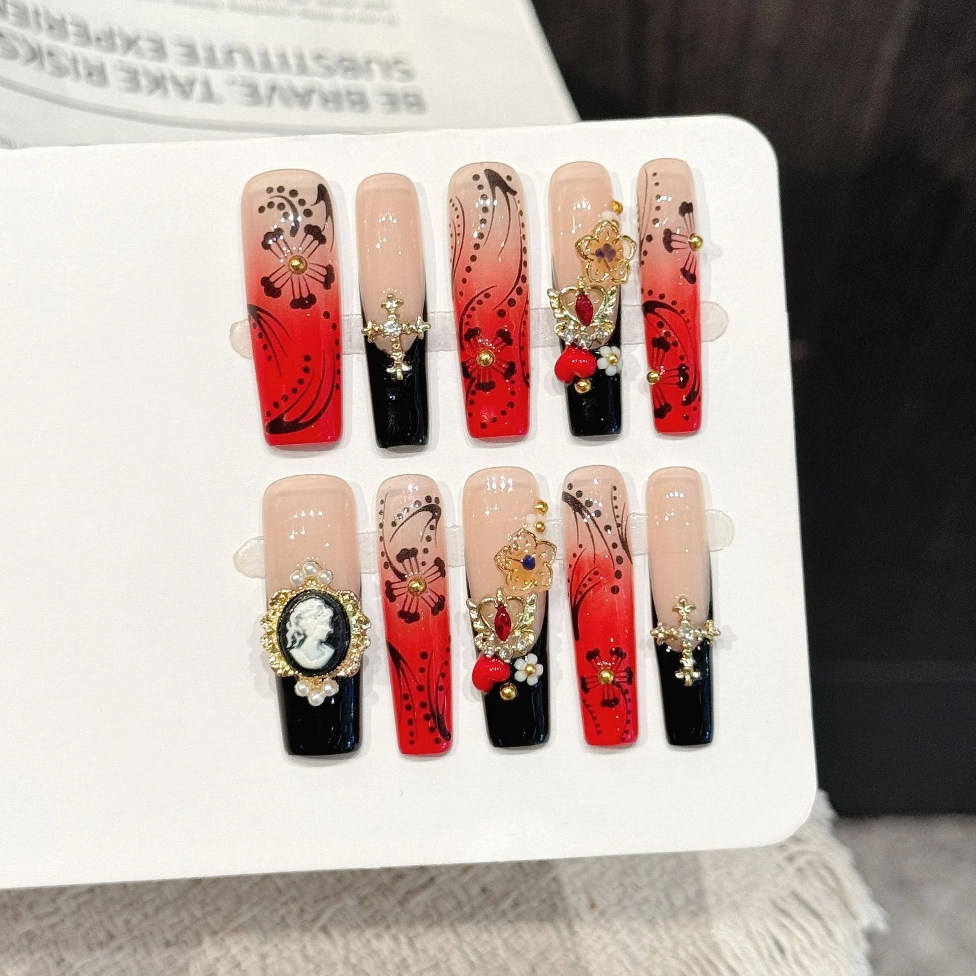 10pcs Retro Court Handmade Press On Nails Gradient Red Black French Long Coffin False Nail Metal Mirror Flower Printed Fake Nail