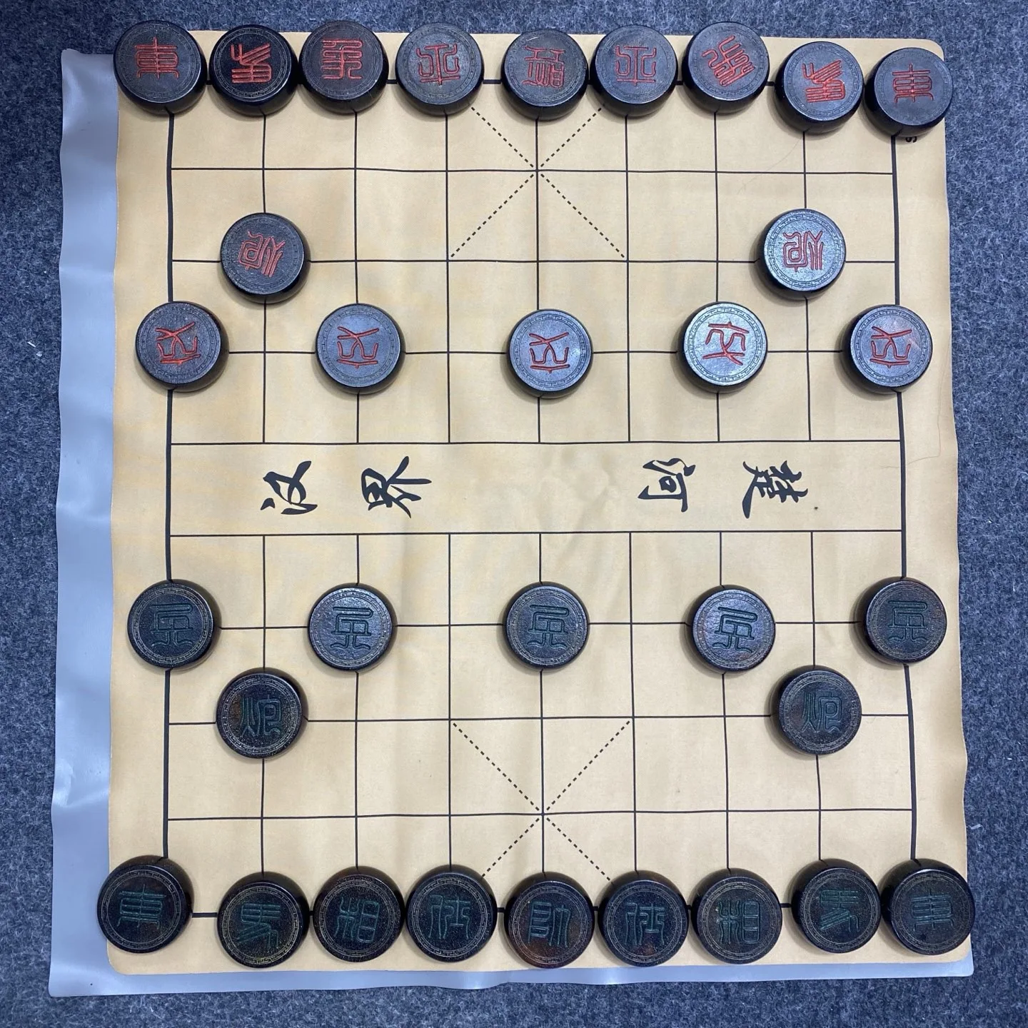 Chinese chess old man entertainment Chinese chess blood sandalwood Myanmar pear carving imitation rhino chess handicrafts wholes