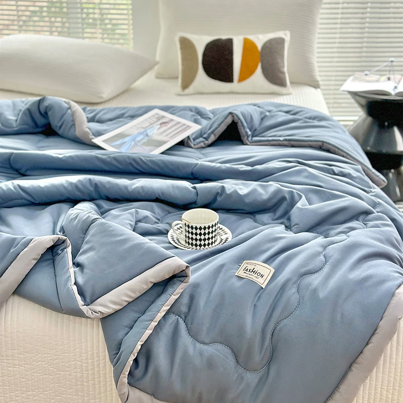 

A blue summer quilt, simple home style washed cotton rectangle comfortable skin friendly summer quilt spring summer bedroom