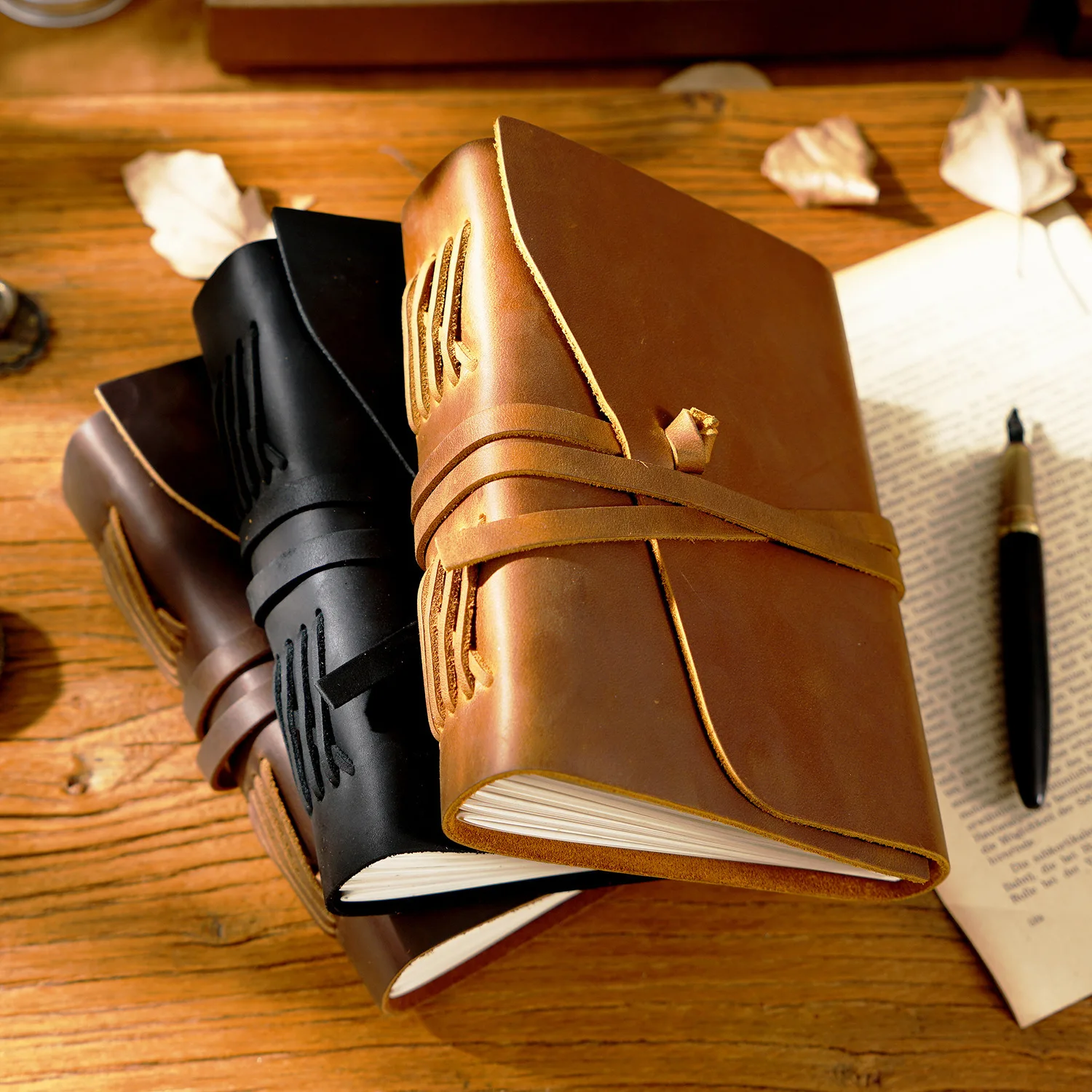 Handmade Rope Bound Leather Notebook Cowhide Crazy Horse Style Travel Diary Blank Inner Pages for Office School Writing journal