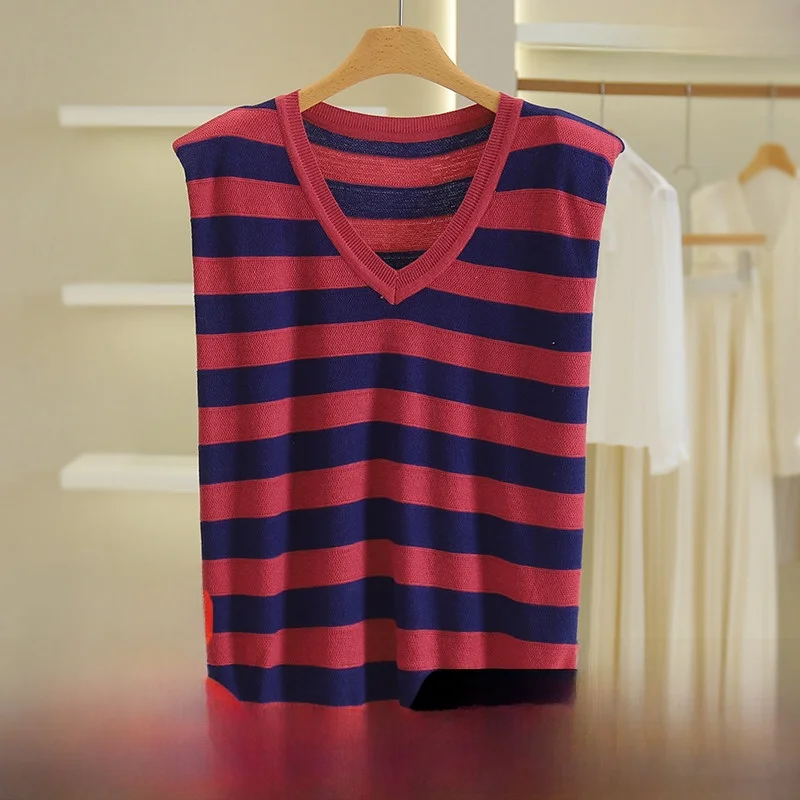 

Versatile Stripe V-Ne Svel Knitted Vest Brand 25 Autumn Top Comfortable Straight Cut Polyester Fiber Hooded Single Piece