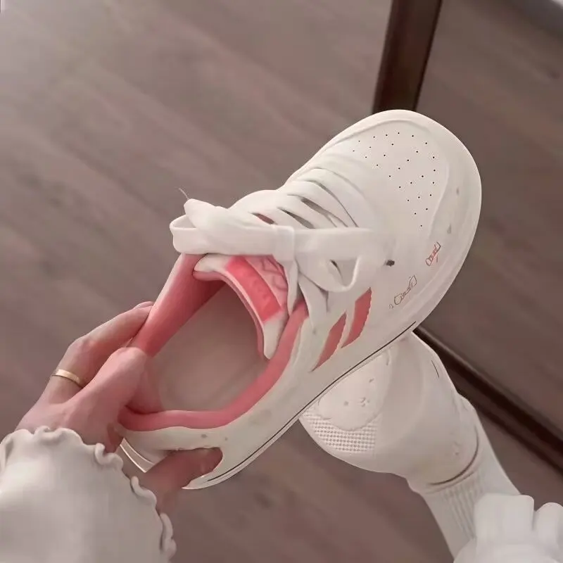 2026 Spring New Campus Style Dopamine Cute Print Platform Sneakers Women Ins Trend Versatile Minimalist Bread Shoes