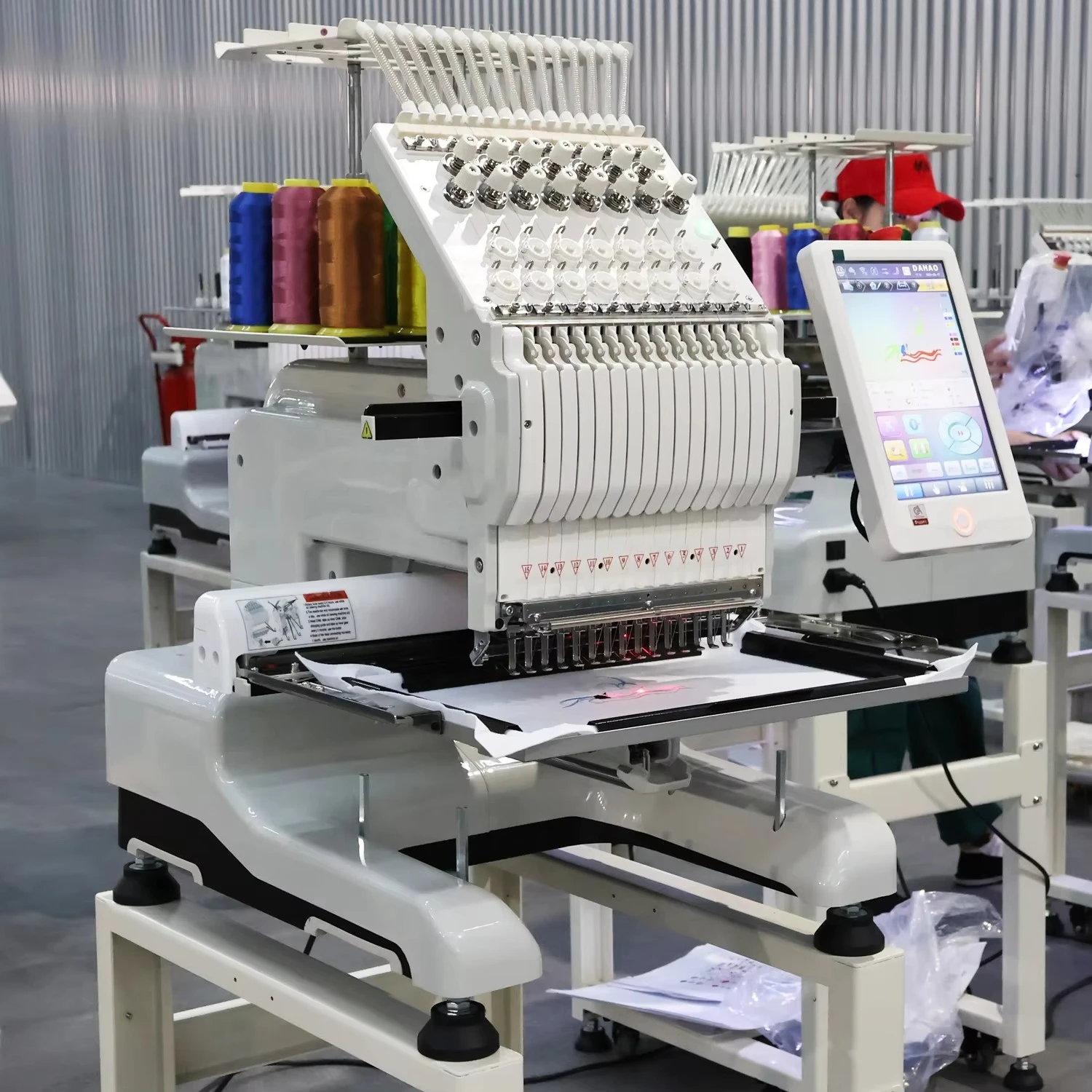Single Head 12/15 Needles Industrial Computerized t Shirt Embroidery Machine
