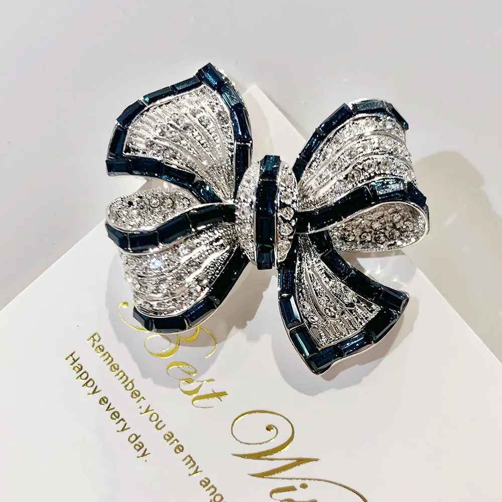 Exquisite Crystal Shining Bow Brooch Badges Brooch For Women Fashion Classic Lady  Bowknot Boutique Pin Accessories Gift