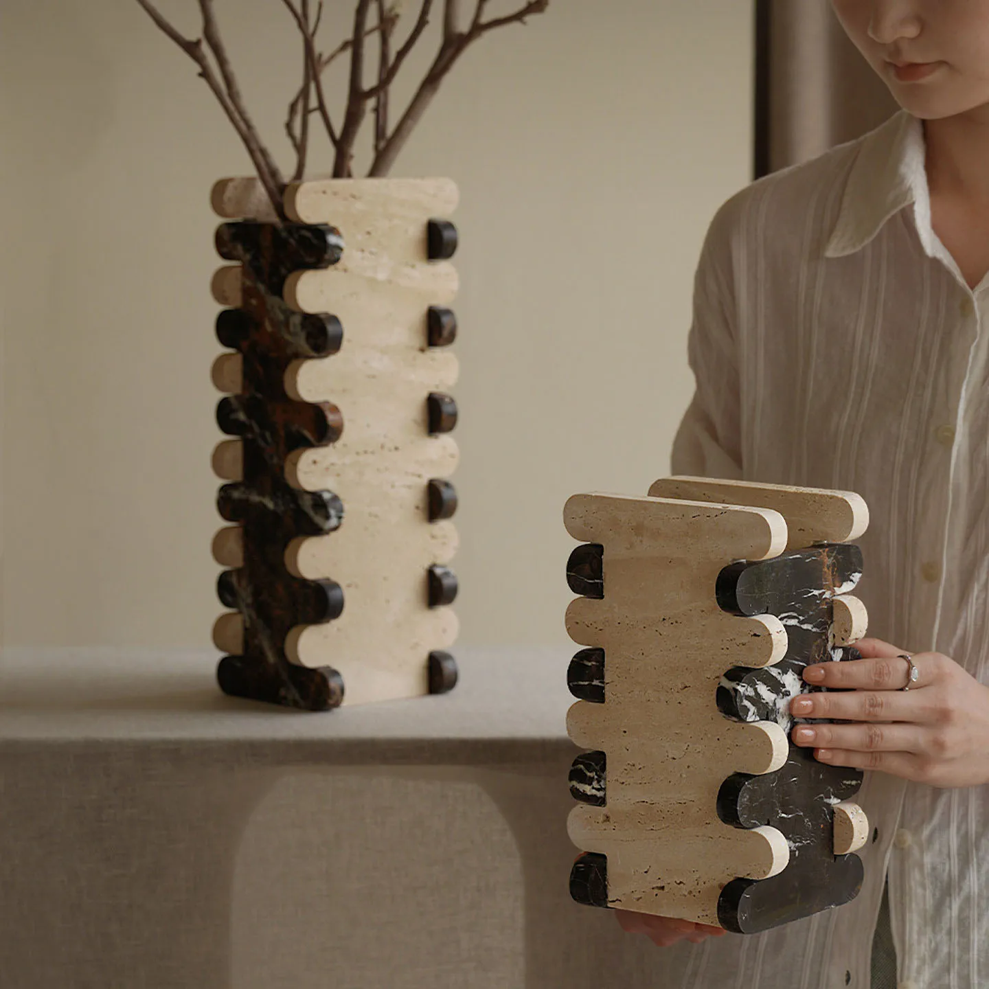 Design:Mortise and Tenon Joint Marble Mosaic Vase Showroom Artistic Dried Flower Arrangement Holder and Decorative Piece