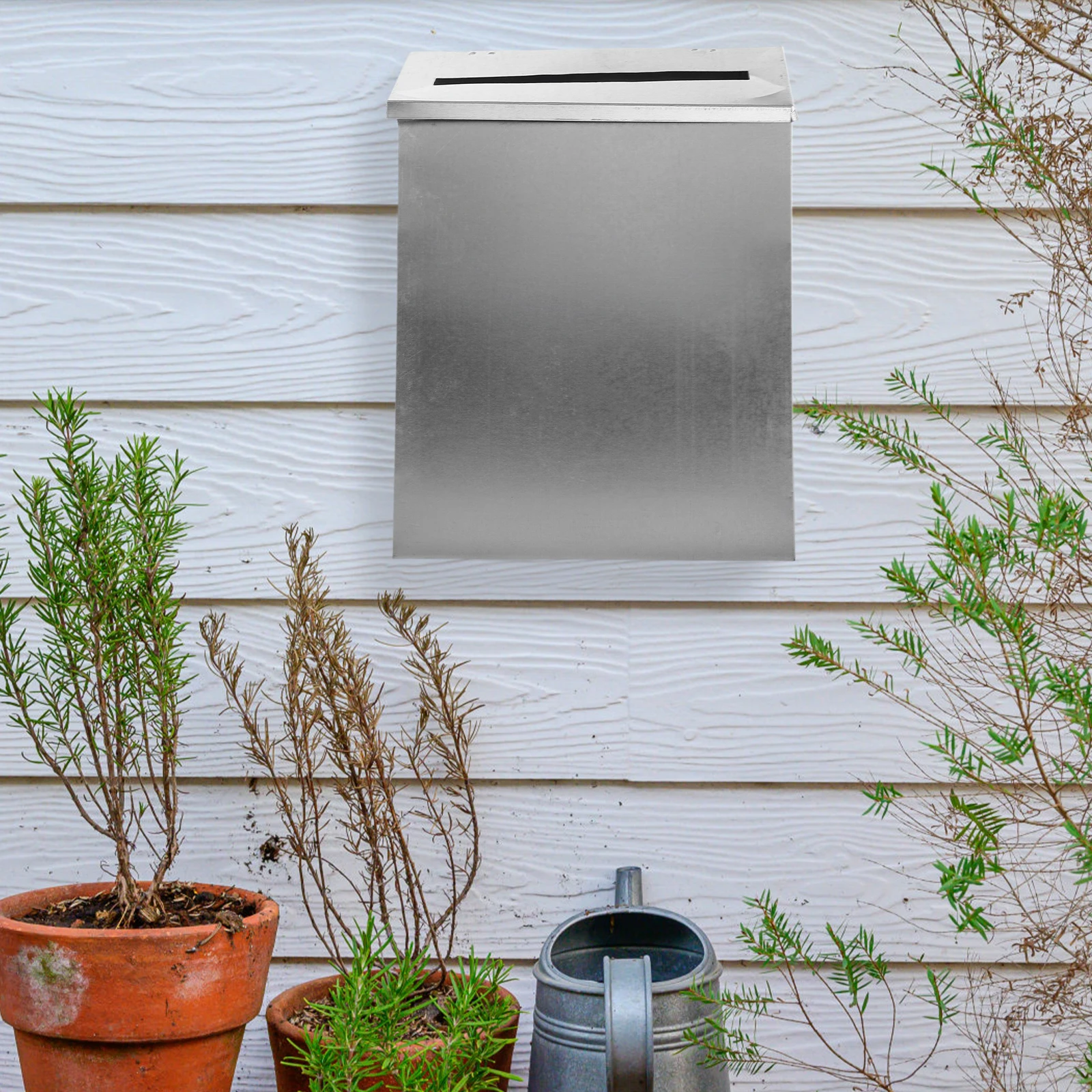 

Retro Iron Mailbox Wall Mount Letter Box Vintage Home Decor Durable Large Capacity Office Garden Suitable Family