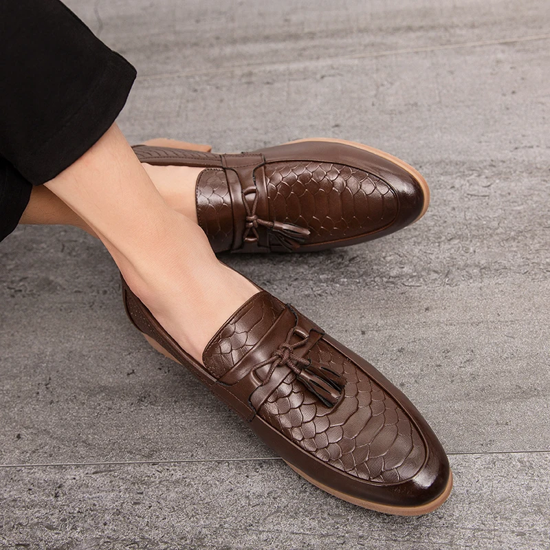 Size 38-47 Business Men Fringed Shoes British Casual Comfortable Fitted Fashionable Brand Shoes Gentleman Social Shoes Men