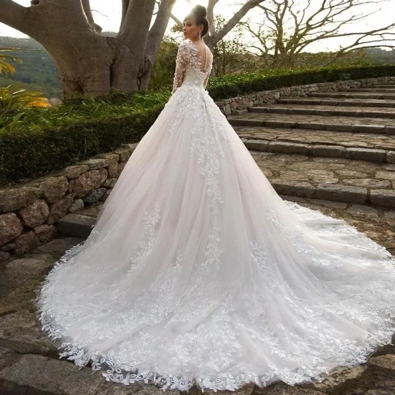 

Elegant Scoop Neck Wedding Dress CustomizedGorgeous Appliques Vintage Full Sleeve A-Line Bridal Princess Bridal Gown Vestido de