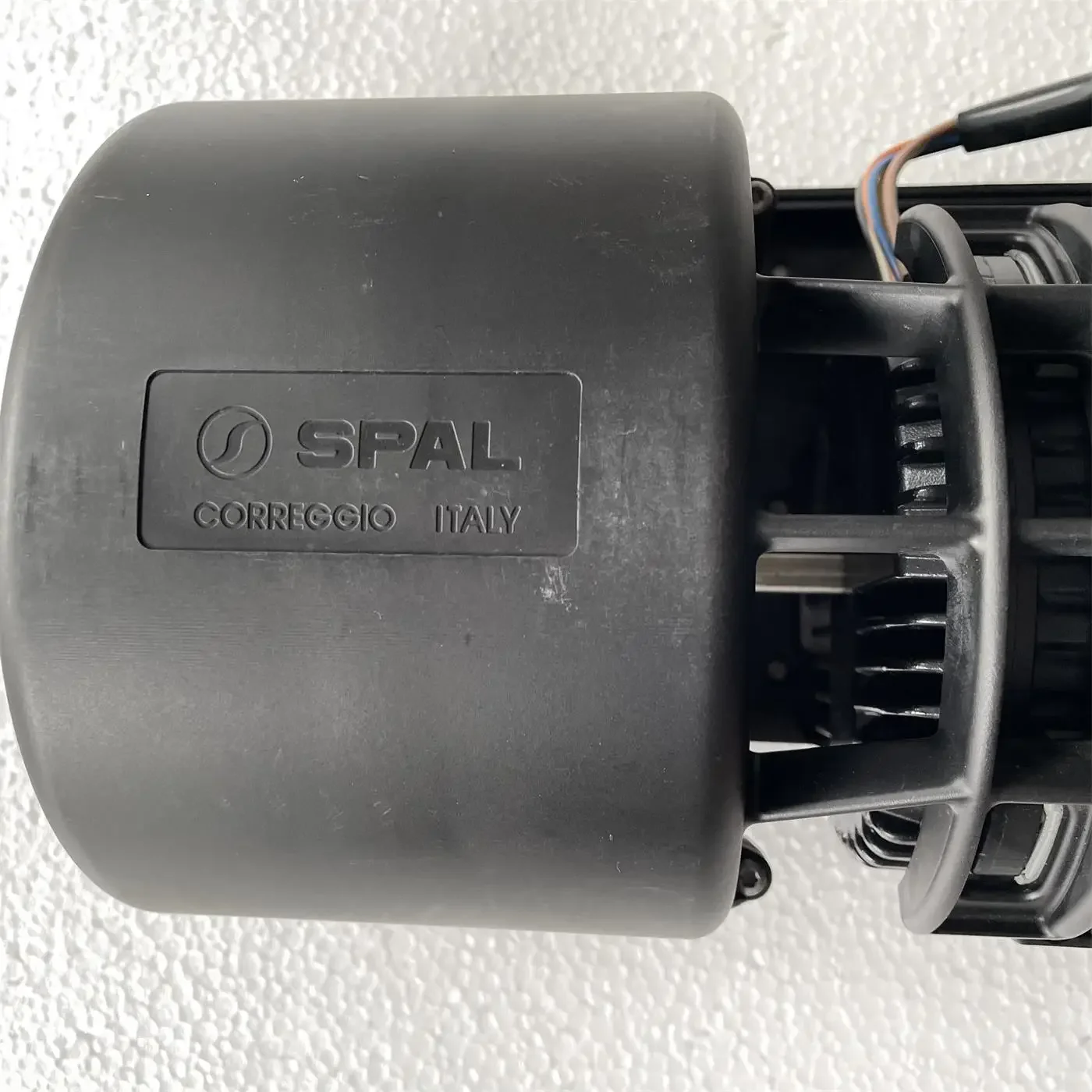 En stock, Motor de ventilador de aire de coche RGFROST 24V Auto A/C para Motor de ventilador de evaporador Spal 30007008 30007035 EV.C.020-BBL303-95