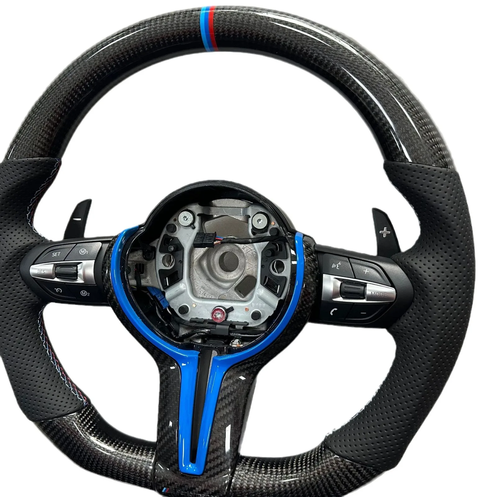 

Подходит для руля BMW серии 1, 2, серии 3, серии 5, серии 7, серии X1 X3 X4 X5 X6 M3 M4 M5