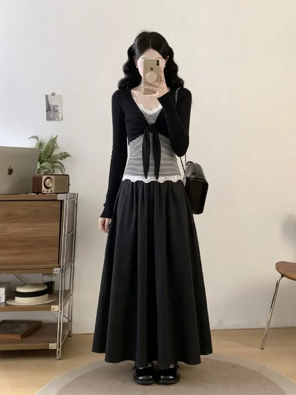 

Women's Spring Fashion Set High Waist Striped Sunscreen Cardigan Tank Top And Skirt Three-piece Suit Slimming Effect