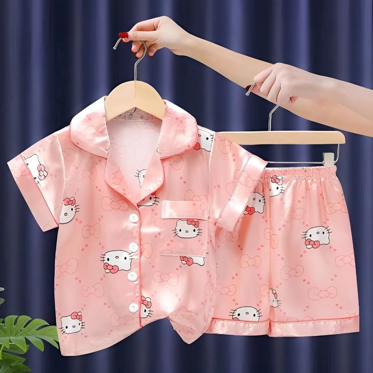 Children's Ice Silk Pajamas Set Girls Sanrio Hello Kitty Cartoon Turn-down Collar Short Sleeve Top + Shorts 2Pcs Kids Nightwear