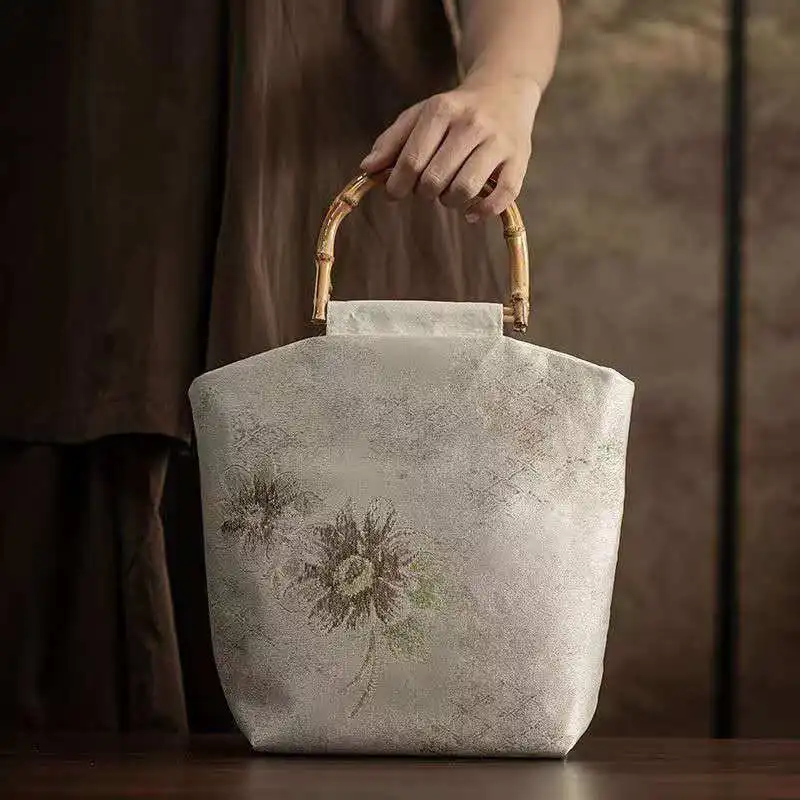 Fashionable retro style bamboo-strip handbag - elegant and casual, large capacity suitable for women for shopping and going out