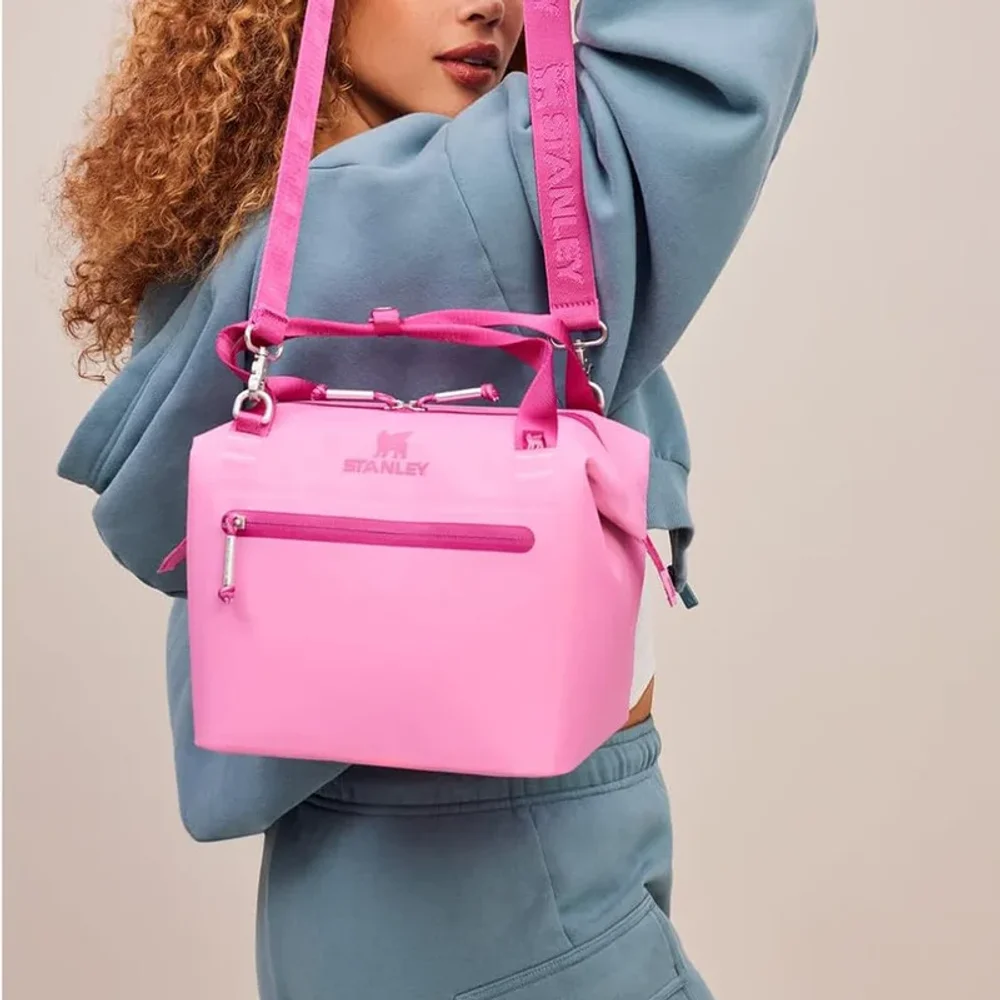 

Сумка-холодильник 26Stanley Shoulder Bag Mini: мягкая, водонепроницаемая, портативная, для путешествий и пикников, с улучшенной изоляцией, отличный подарок