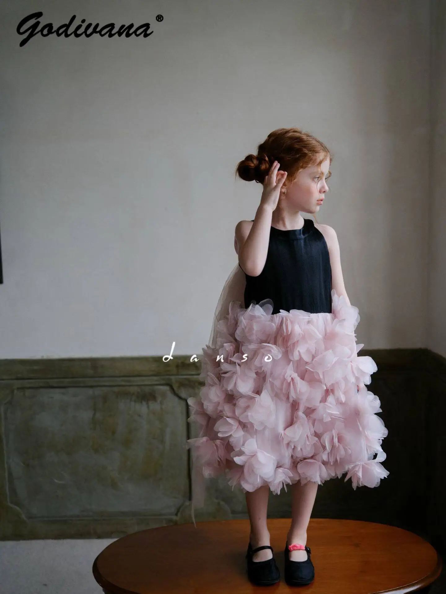Girls Sweet High End Heavy 3d Floral Mesh Tutu Princess Dress Summer 2026 New Girls Luxury Halter Neck Bow Birthday Party Dress