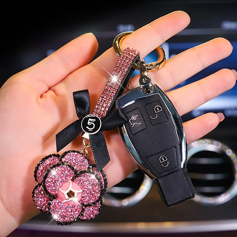 Rhinestone Camellia Flower Keychain Pearl Car Keyring Holder Purse Bag Pendant Charm Cute Handbag Personalized Keyring for Women