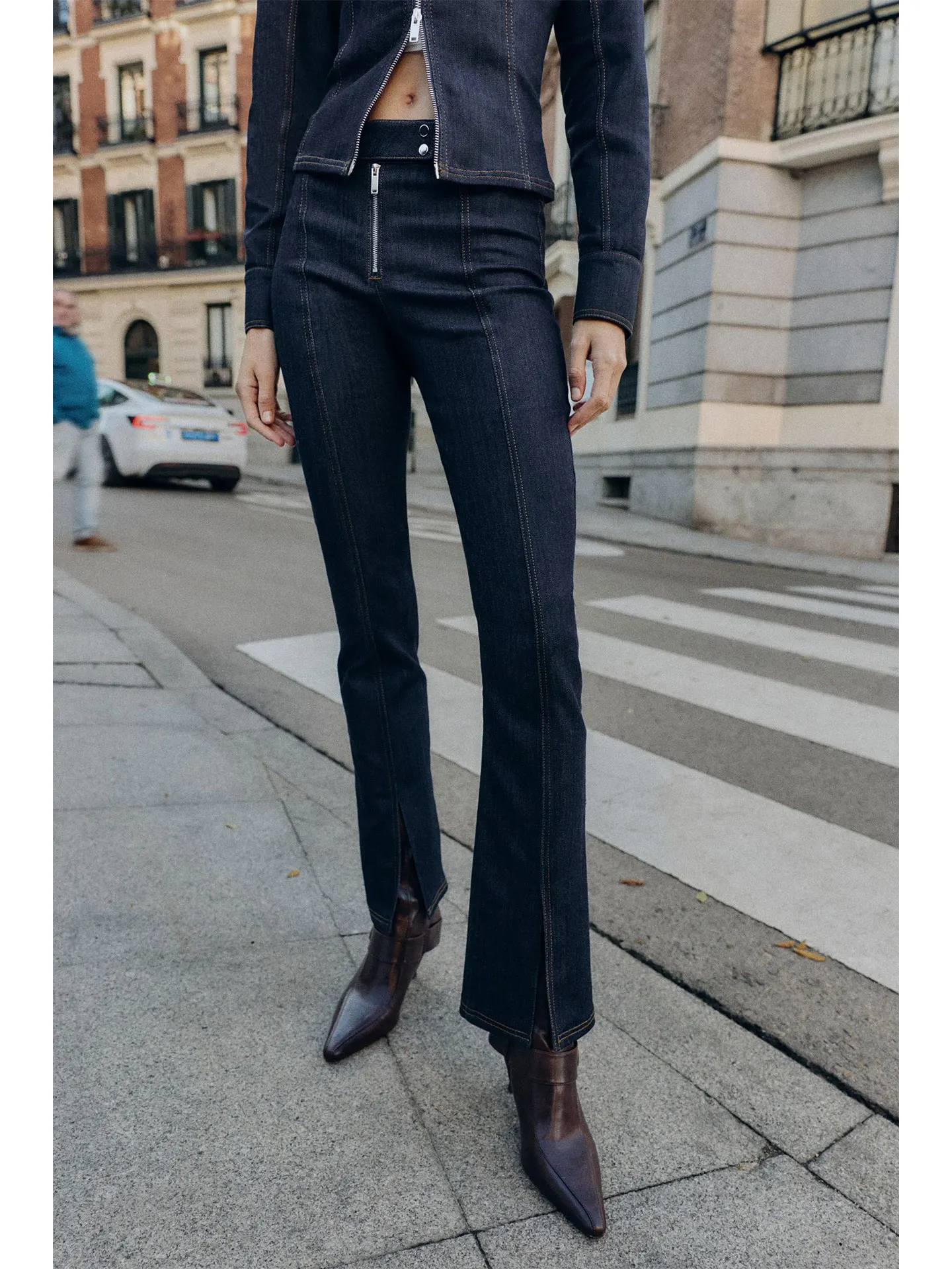

Весна 2026: Модные женские джинсы Slim Fit с высоким разрезом, повседневные, со средней посадкой, расклешенные, из денима, с эффектом похудения