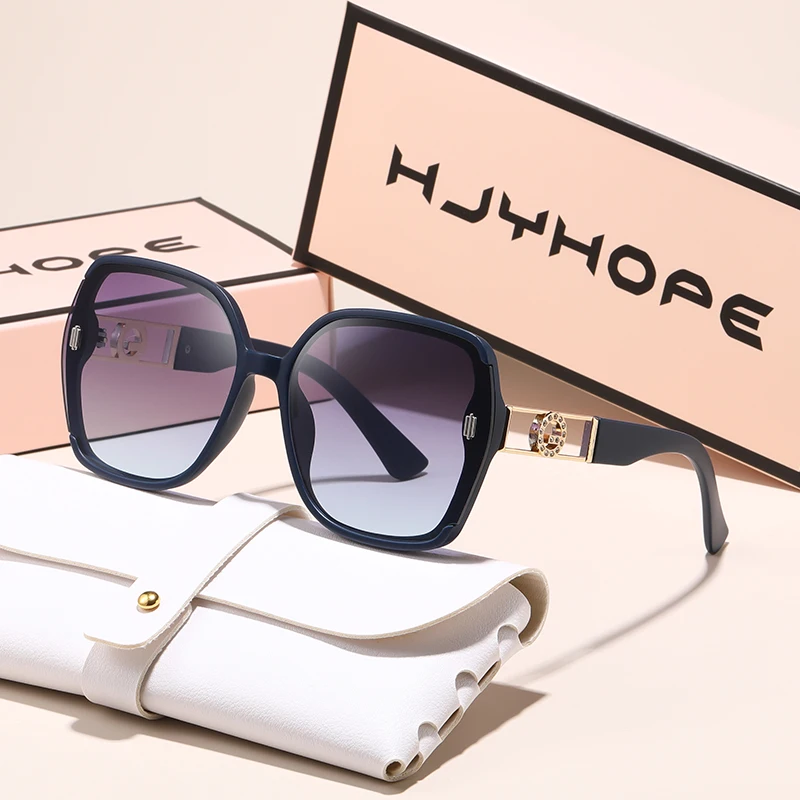 HJYHOPE نظارات شمسية مربعة صغيرة طازجة للنساء والرجال لون فاتح متدرج ماركة نظارات شمسية للسفر والخروج للحفلات نظارات للرجال والنساء