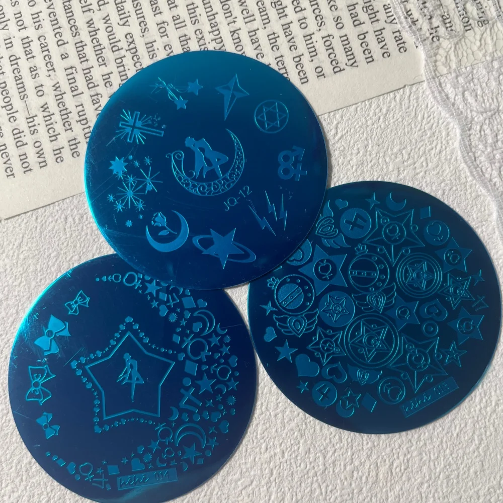 Blue Round Nail Stamp Plates Crescent Moon Star Lightning Love Bow Figure Nail Art Transfer Plates Nail Stamping JQ12hehe014013