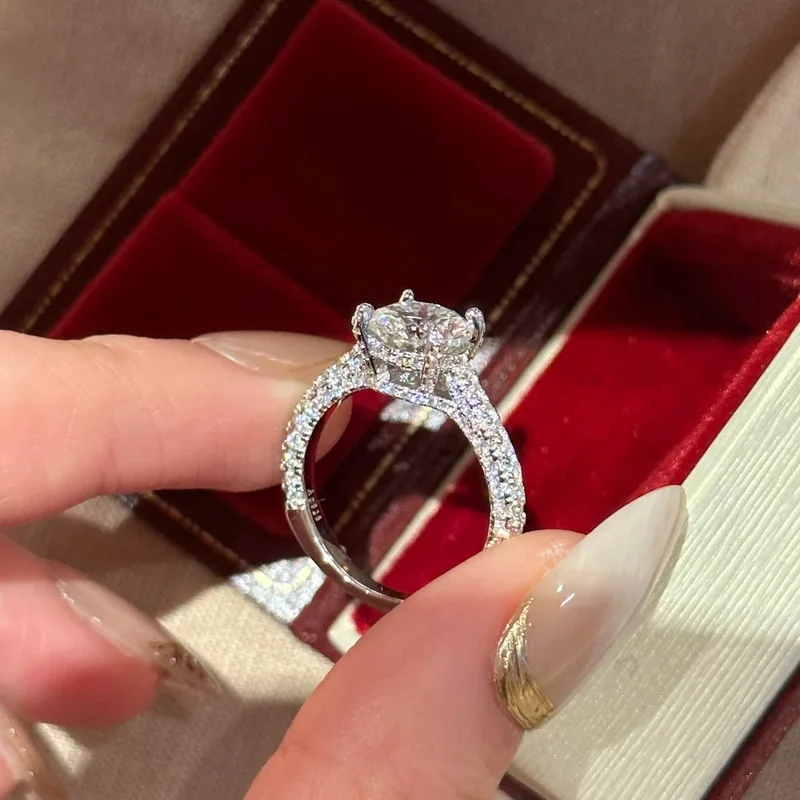 Elegant 2-carat ultra-shiny zirconia four-prong 925 sterling silver ring - Women's engagement jewelry