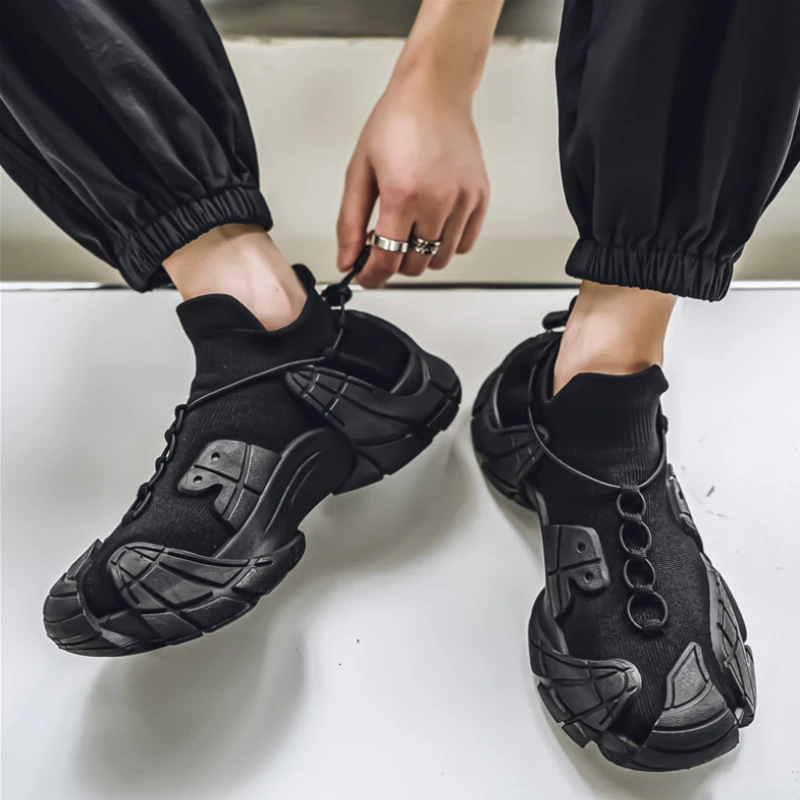 New Man Shoes for Summer  Autumn Korean-style Breathable and Wear-resis Tant Mesh Fly-woven Shoe Covers Socks Men's Travel Shoes