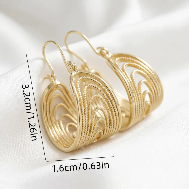 Cross-border women's earrings personalized fan-shaped design simple striped ear buckle versatile striped double-layer niche stud
